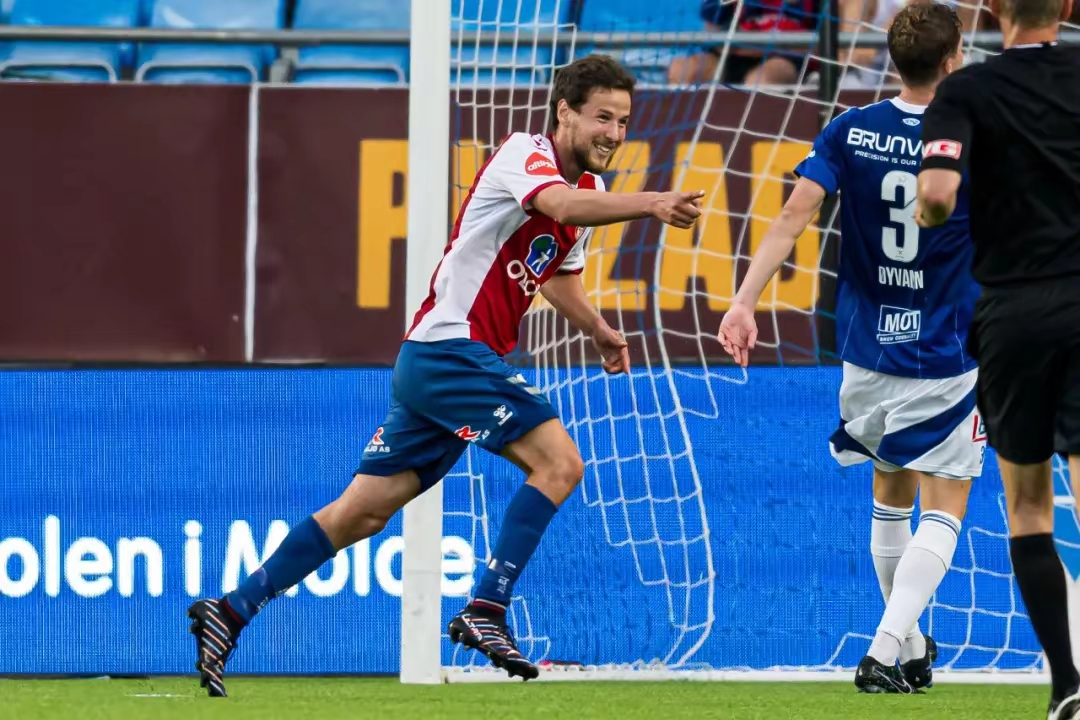 包含NBA常规赛倒计时，波尔图今晚豪取连胜，细节引发关注，球迷炸锅，球队文化再被提及的词条南宫